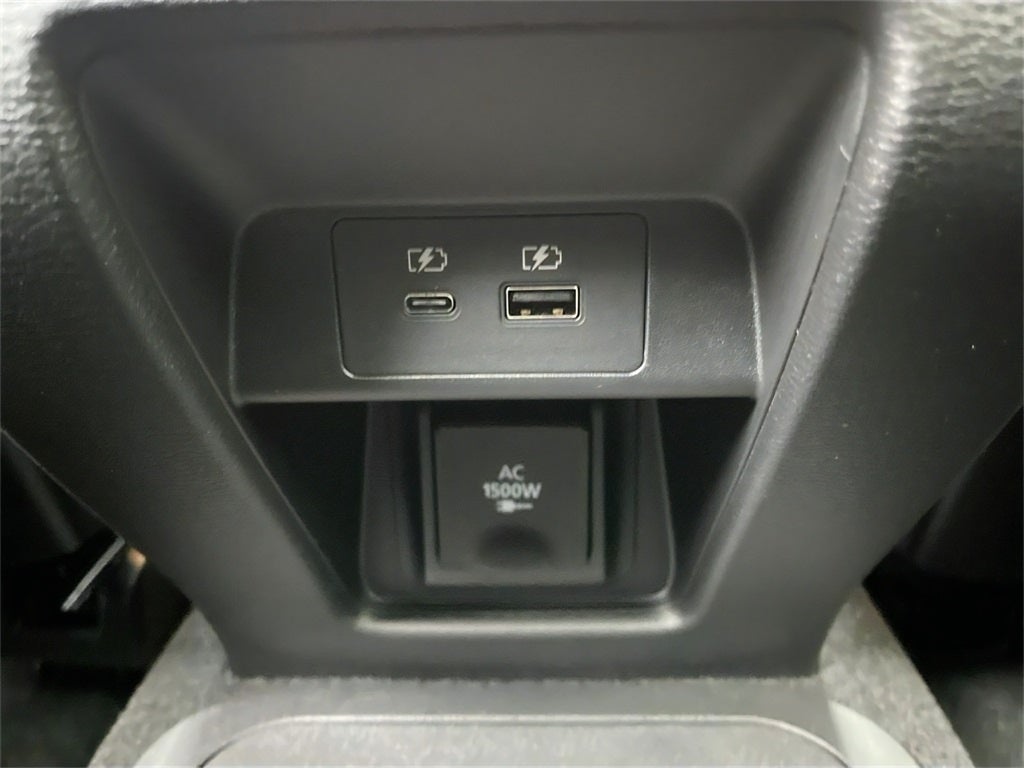 2025 Mitsubishi Outlander PHEV Base