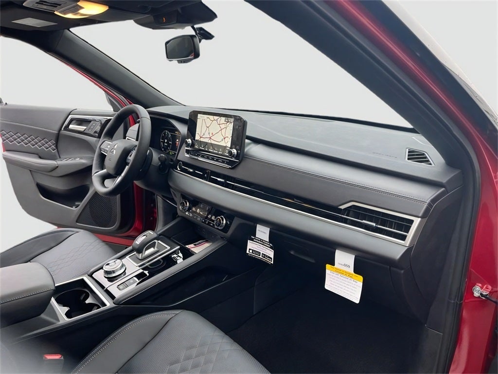2025 Mitsubishi Outlander PHEV Base