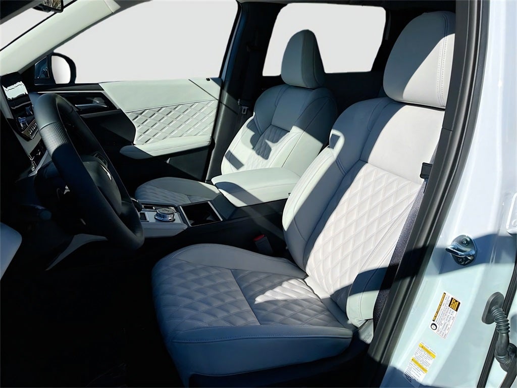 2025 Mitsubishi Outlander PHEV SEL