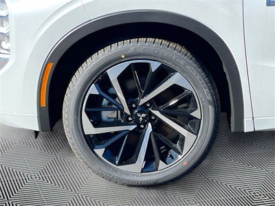 2025 Mitsubishi Outlander PHEV SEL