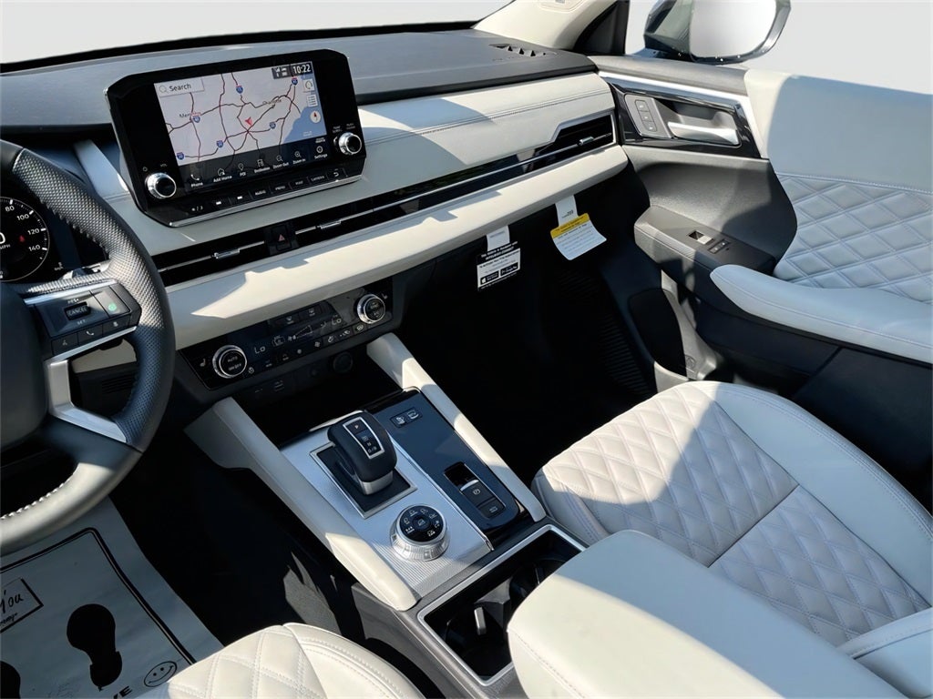 2025 Mitsubishi Outlander PHEV Base