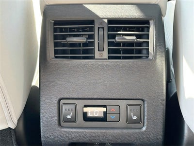 2025 Mitsubishi Outlander PHEV Base