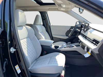 2025 Mitsubishi Outlander PHEV Base