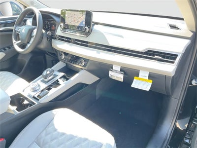 2025 Mitsubishi Outlander PHEV Base