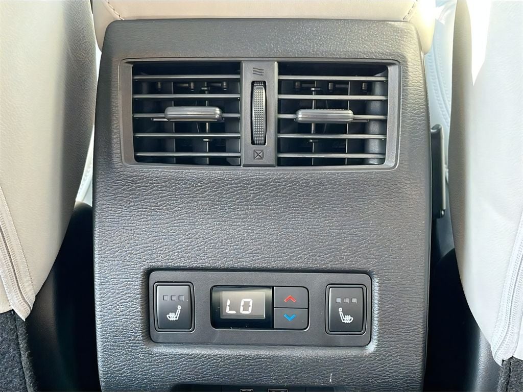 2025 Mitsubishi Outlander PHEV SEL