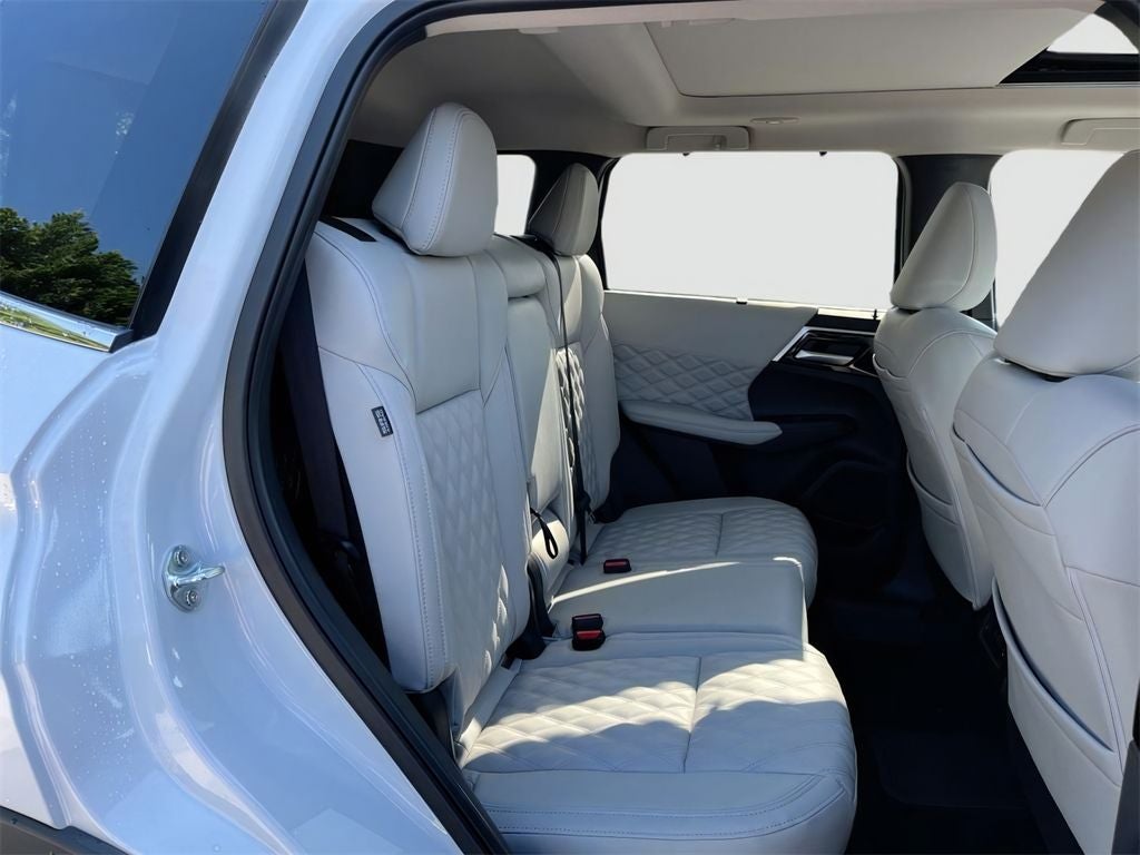 2025 Mitsubishi Outlander PHEV SEL