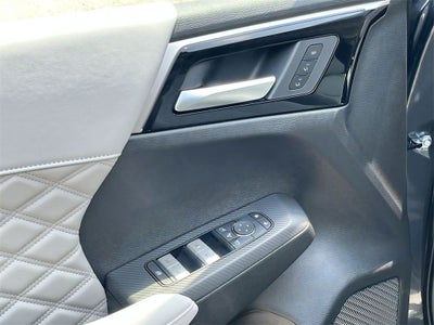 2025 Mitsubishi Outlander PHEV SEL