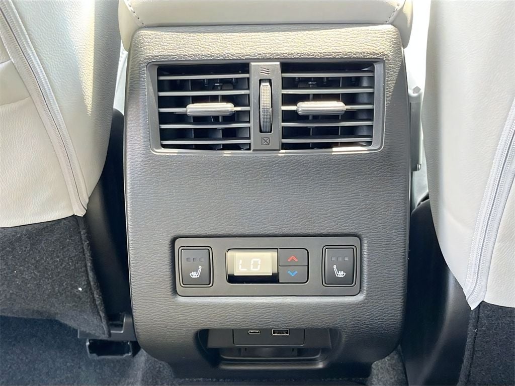 2025 Mitsubishi Outlander PHEV SEL