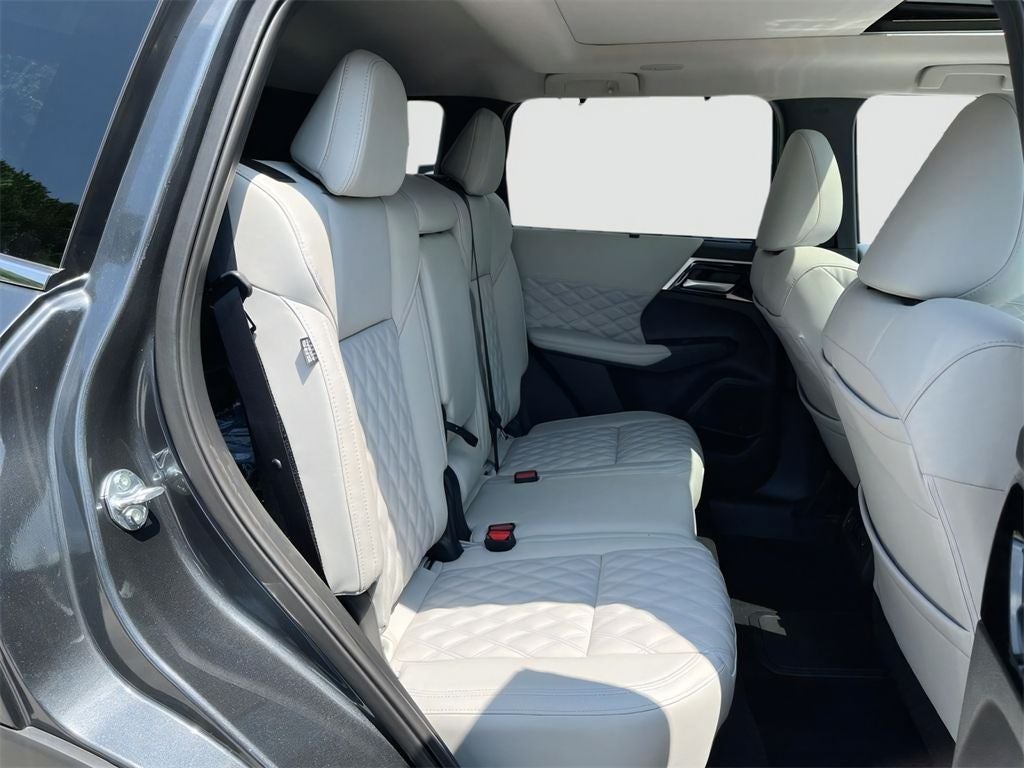 2025 Mitsubishi Outlander PHEV SEL