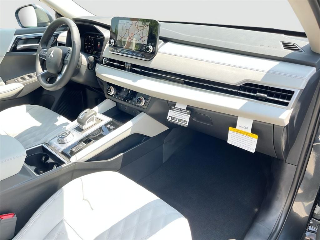 2025 Mitsubishi Outlander PHEV SEL