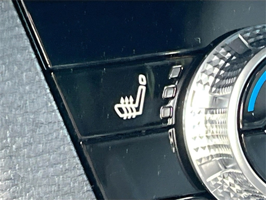 2025 Mitsubishi Outlander PHEV Base