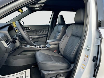 2025 Mitsubishi Outlander PHEV Base