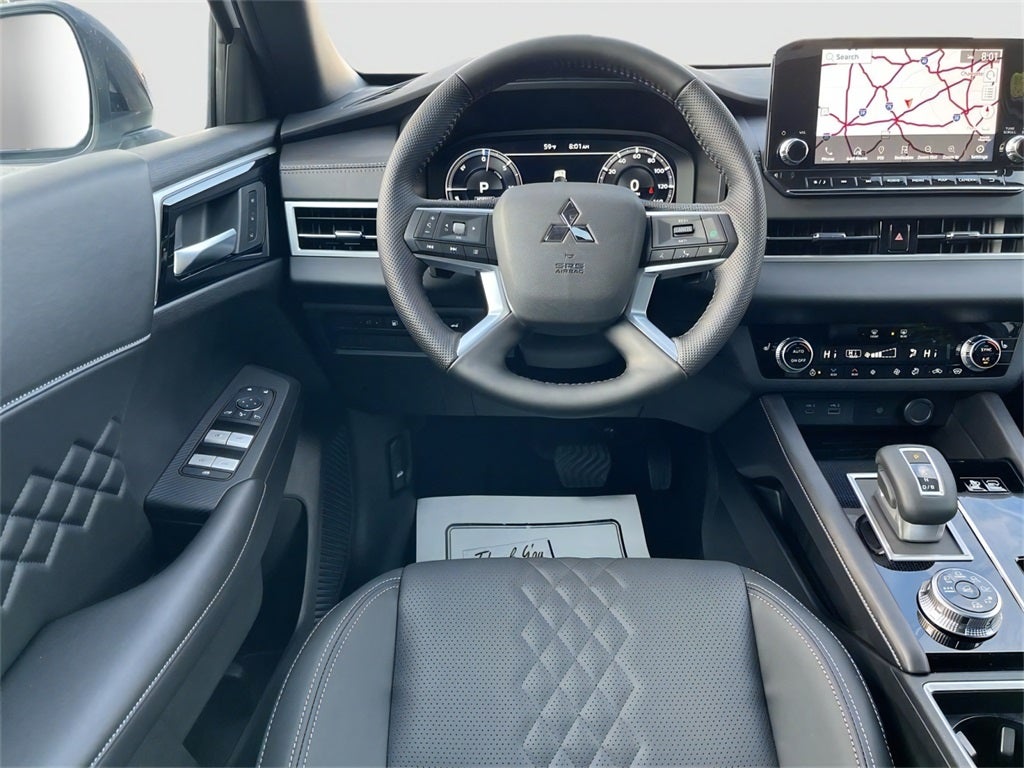 2025 Mitsubishi Outlander PHEV Base