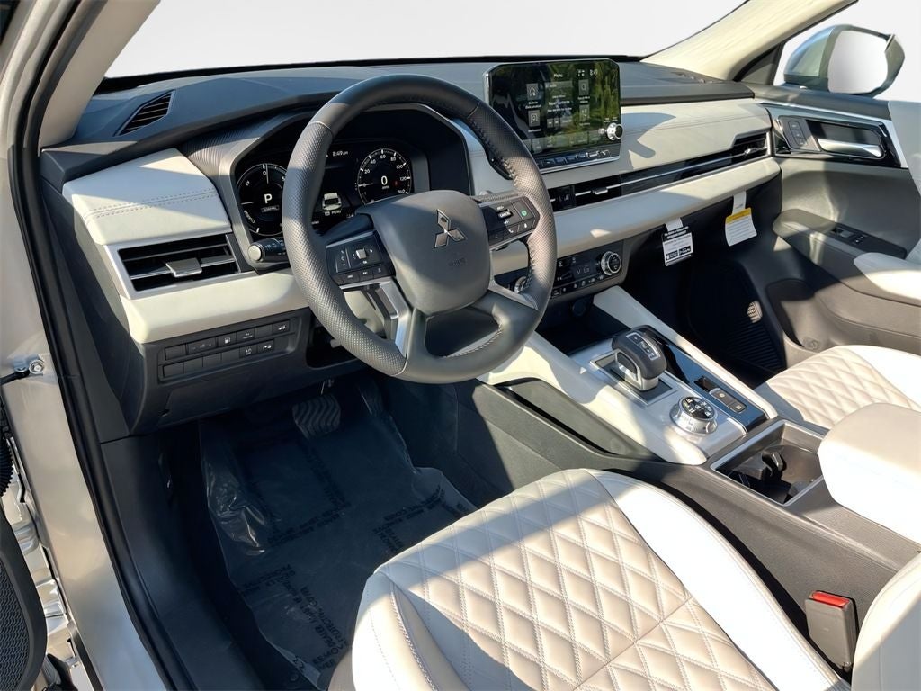 2025 Mitsubishi Outlander PHEV SEL