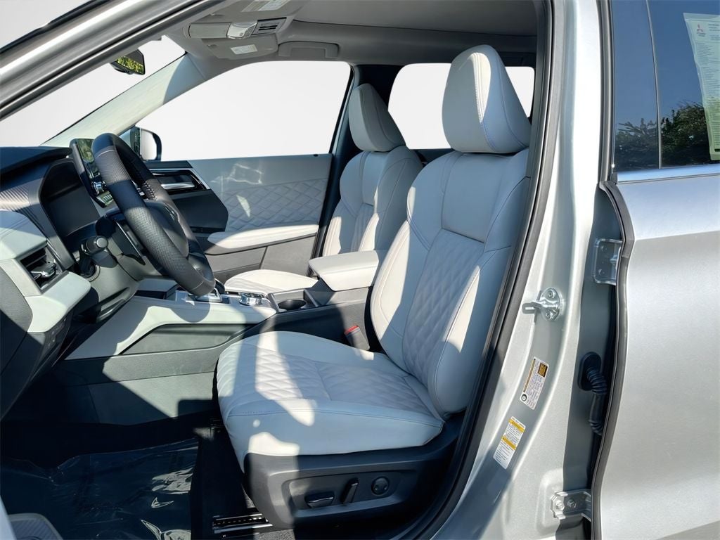 2025 Mitsubishi Outlander PHEV SEL