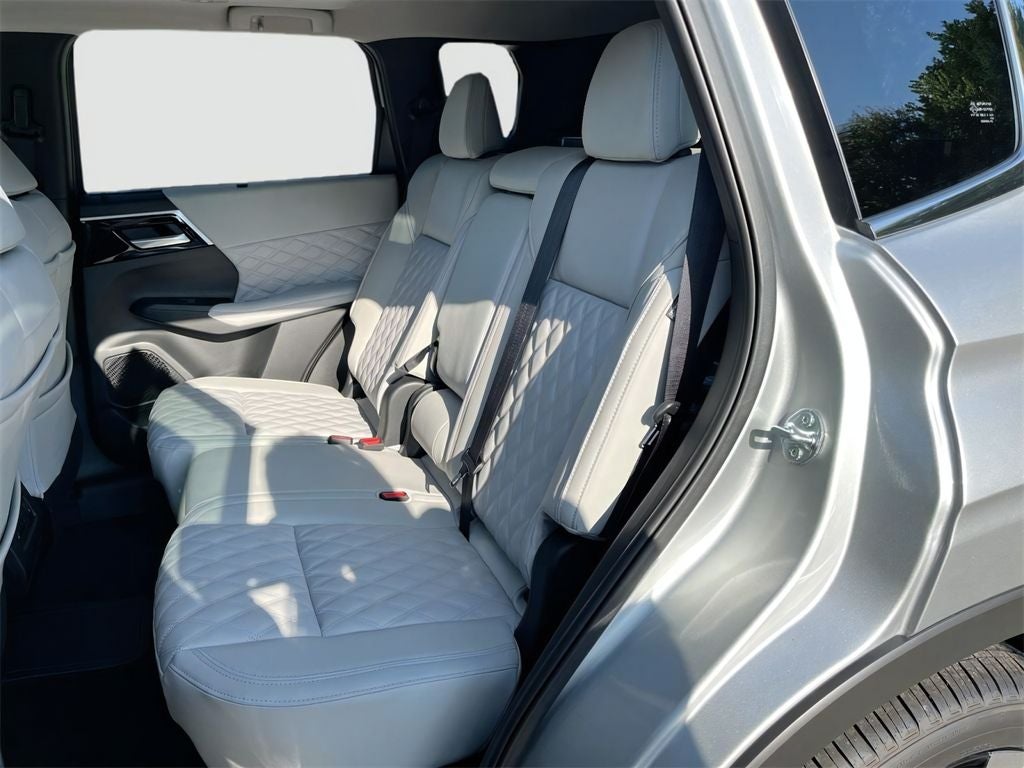 2025 Mitsubishi Outlander PHEV SEL