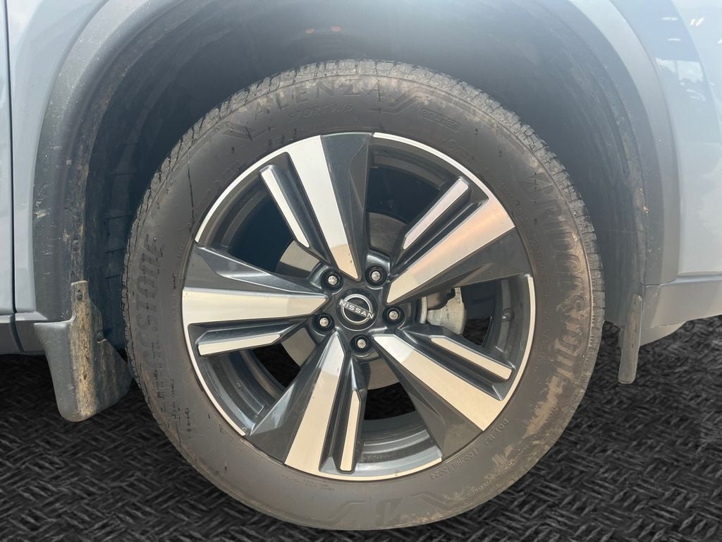 2025 Nissan Rogue SL