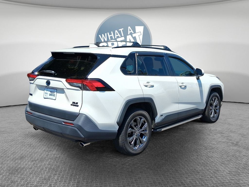 2022 Toyota RAV4 Hybrid XLE Premium