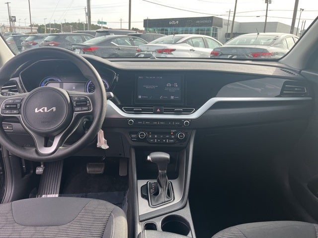 2022 Kia Niro LX