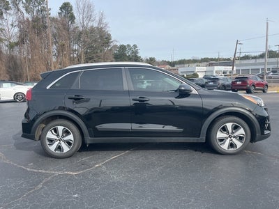 2022 Kia Niro LX