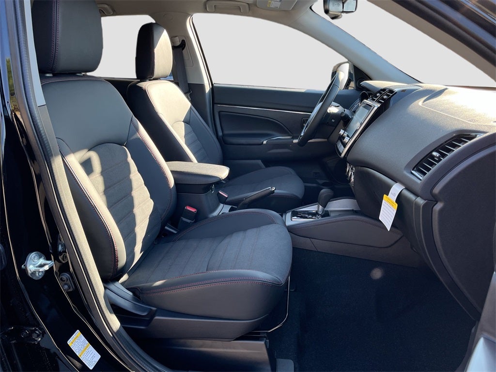 2025 Mitsubishi Outlander Sport 2.0 SE