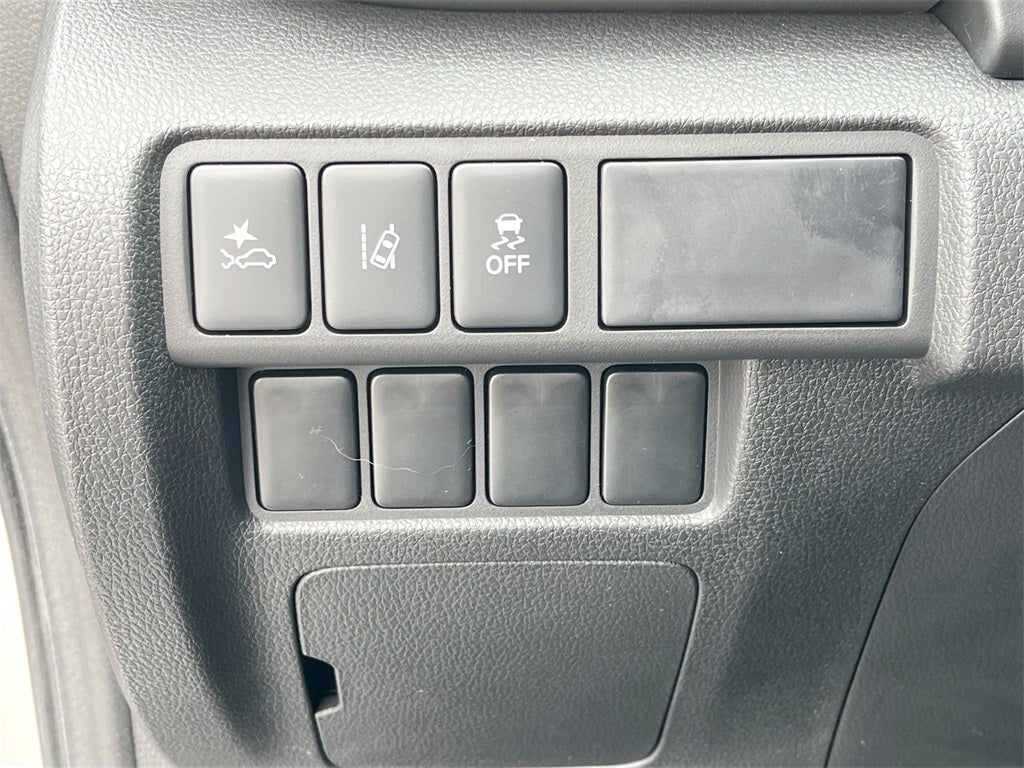 2025 Mitsubishi Eclipse Cross LE