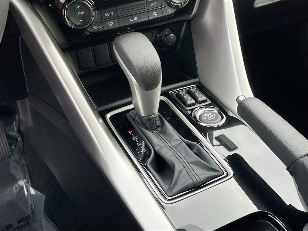 2025 Mitsubishi Eclipse Cross LE