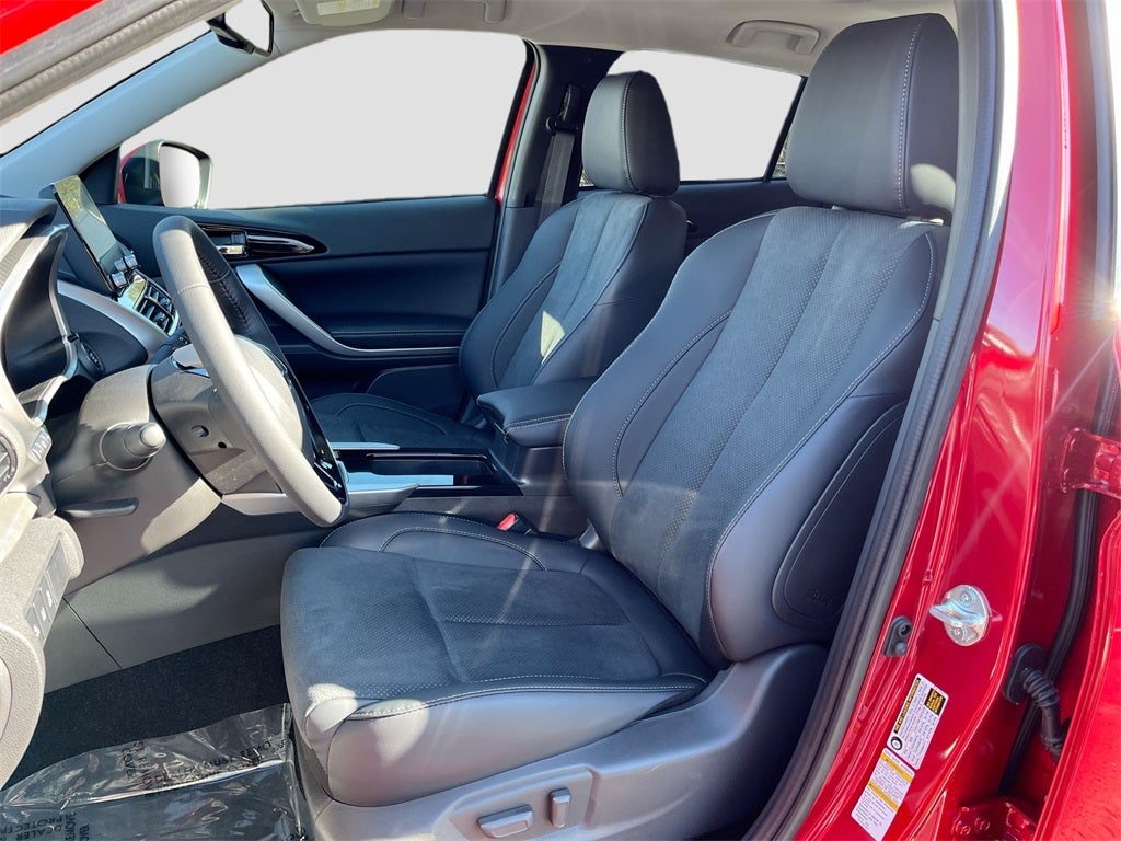 2026 Mitsubishi Eclipse Cross SE Panoramic Sunroof Package