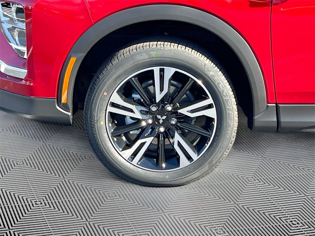 2026 Mitsubishi Eclipse Cross SE Panoramic Sunroof Package