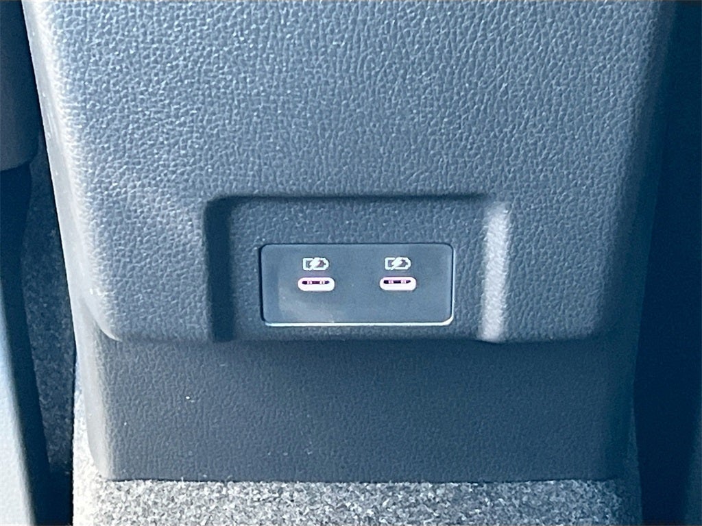 2026 Mitsubishi Eclipse Cross SE Panoramic Sunroof Package