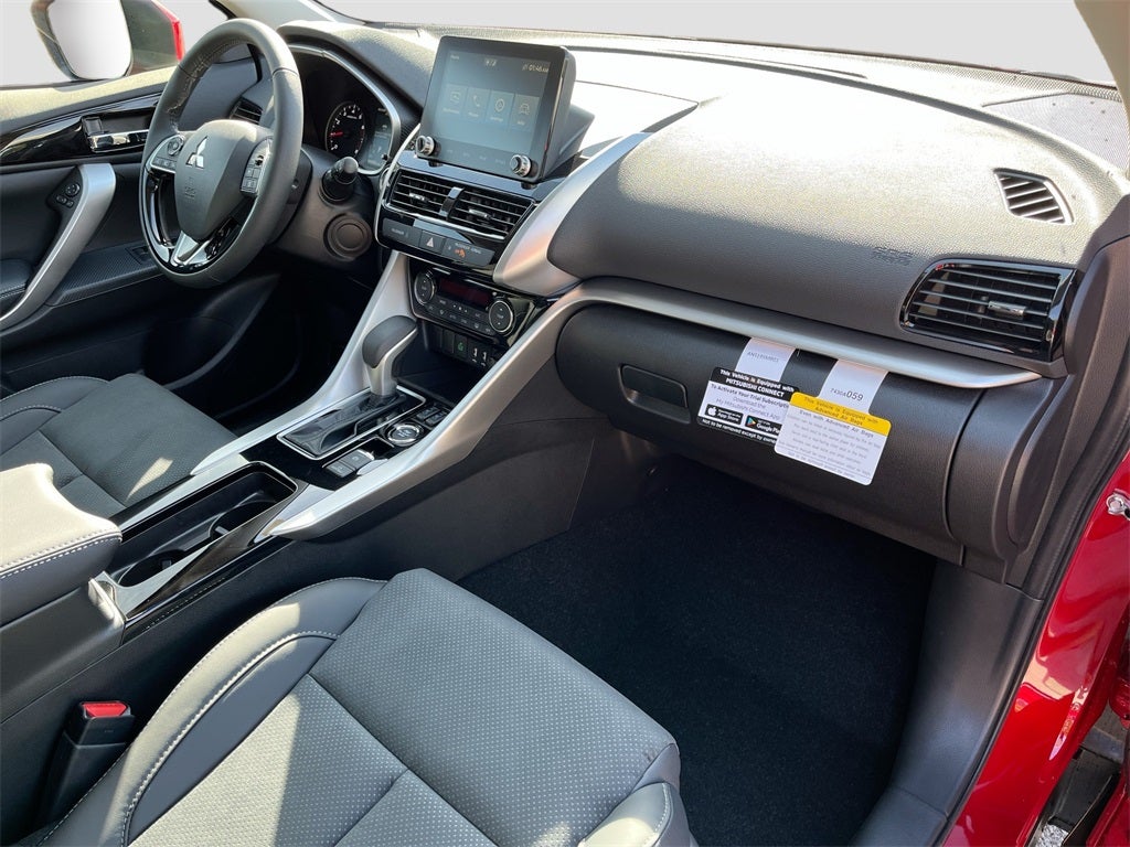 2026 Mitsubishi Eclipse Cross SE Panoramic Sunroof Package