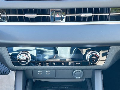 2025 Mitsubishi Outlander ES