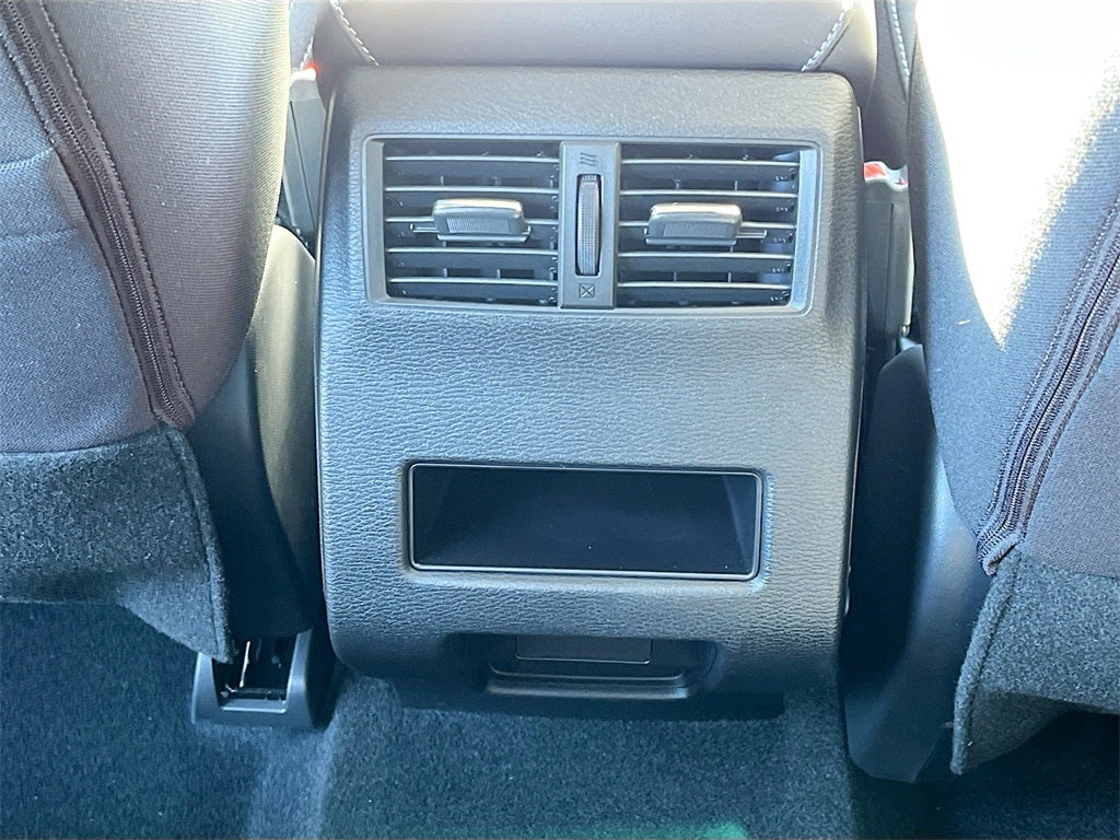 2025 Mitsubishi Outlander ES