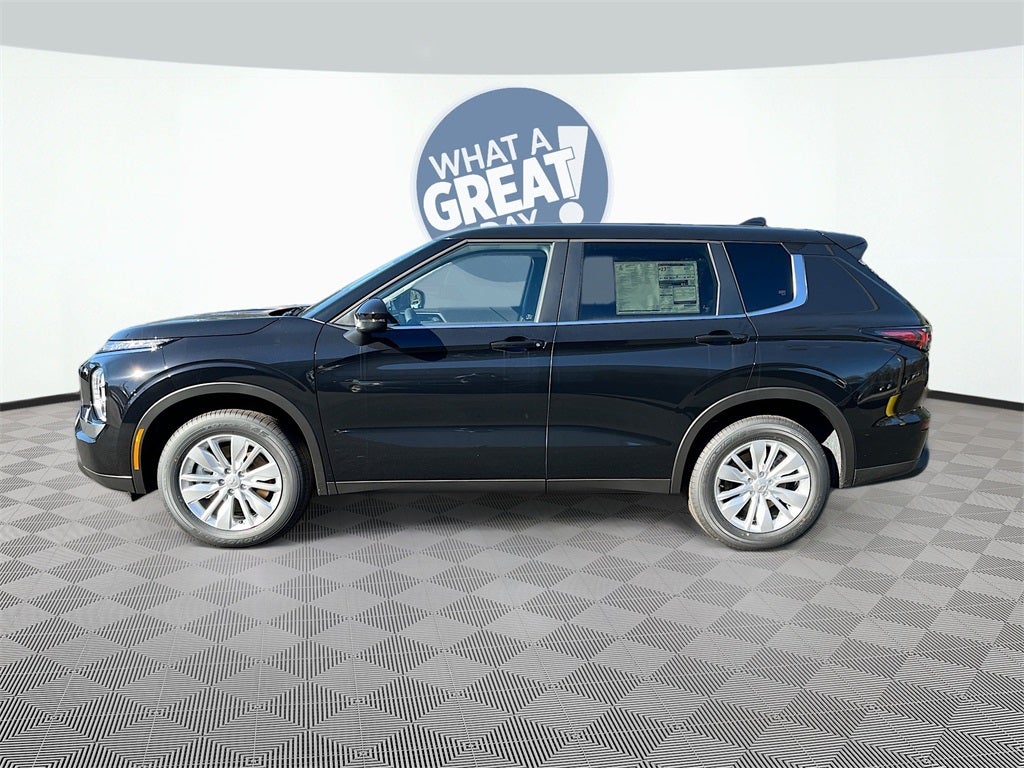 2025 Mitsubishi Outlander ES