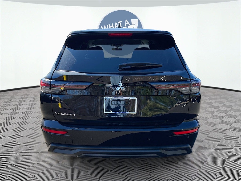 2025 Mitsubishi Outlander ES