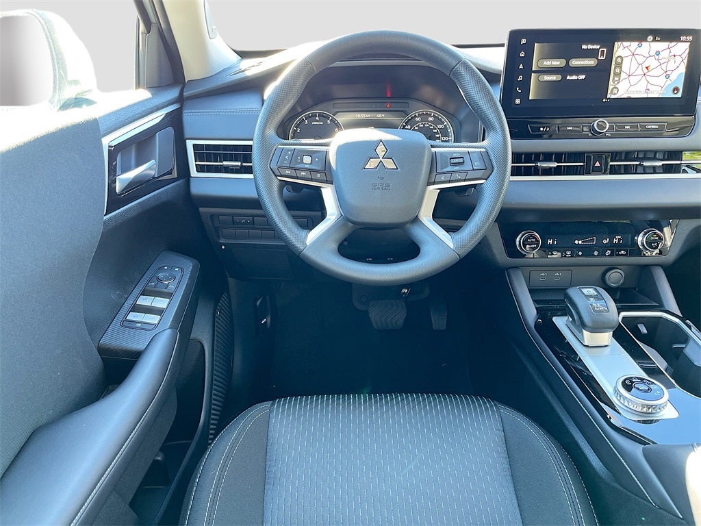 2025 Mitsubishi Outlander ES