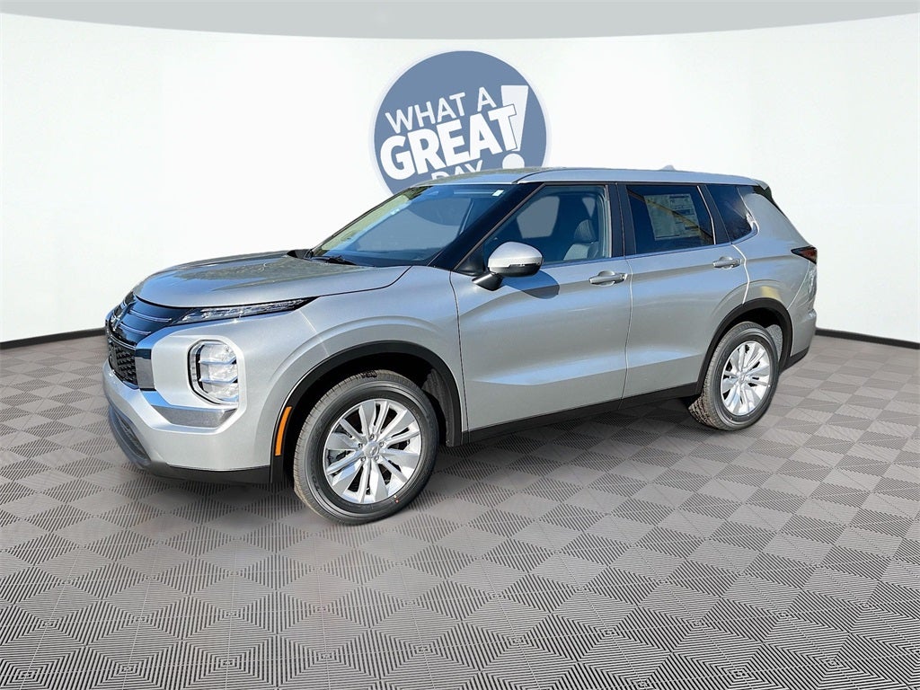 2025 Mitsubishi Outlander ES