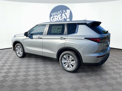 2025 Mitsubishi Outlander ES