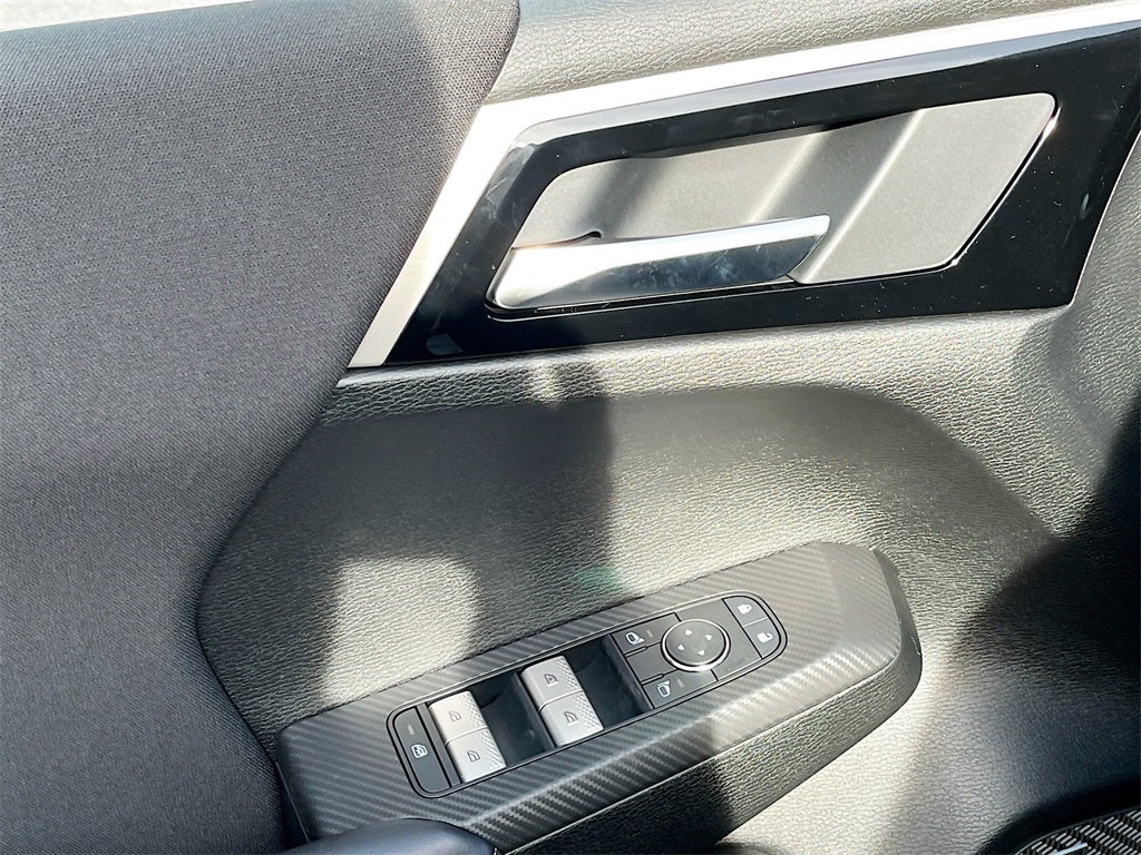 2025 Mitsubishi Outlander ES