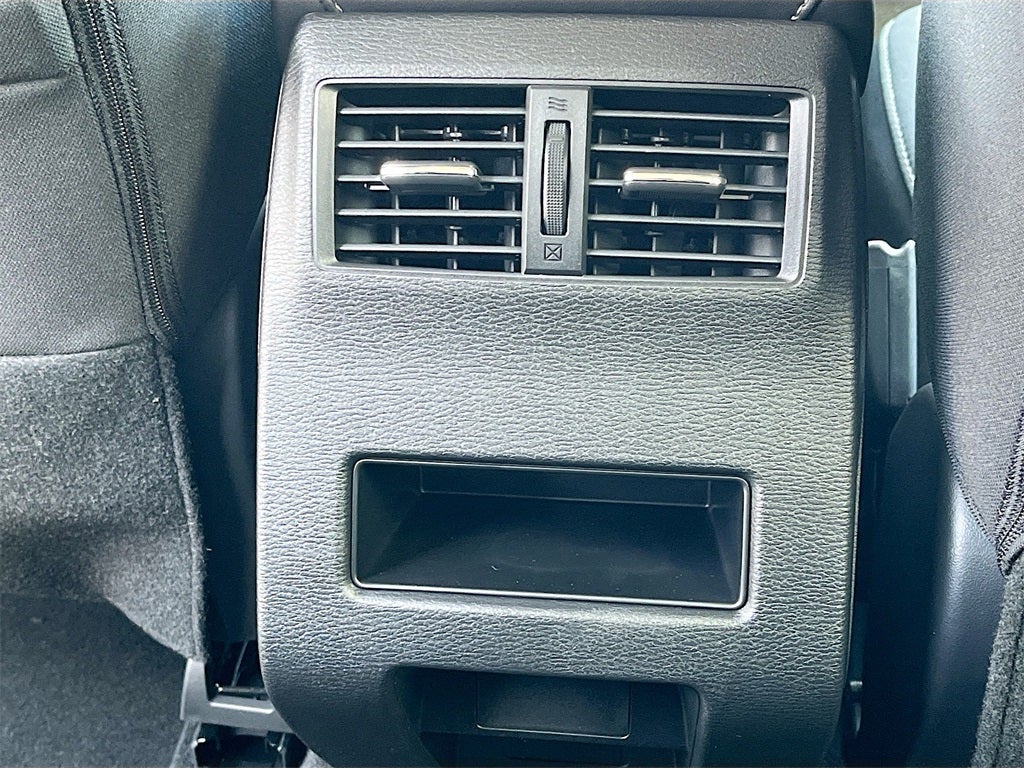 2025 Mitsubishi Outlander ES