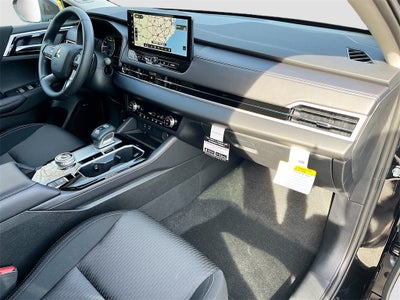 2025 Mitsubishi Outlander ES