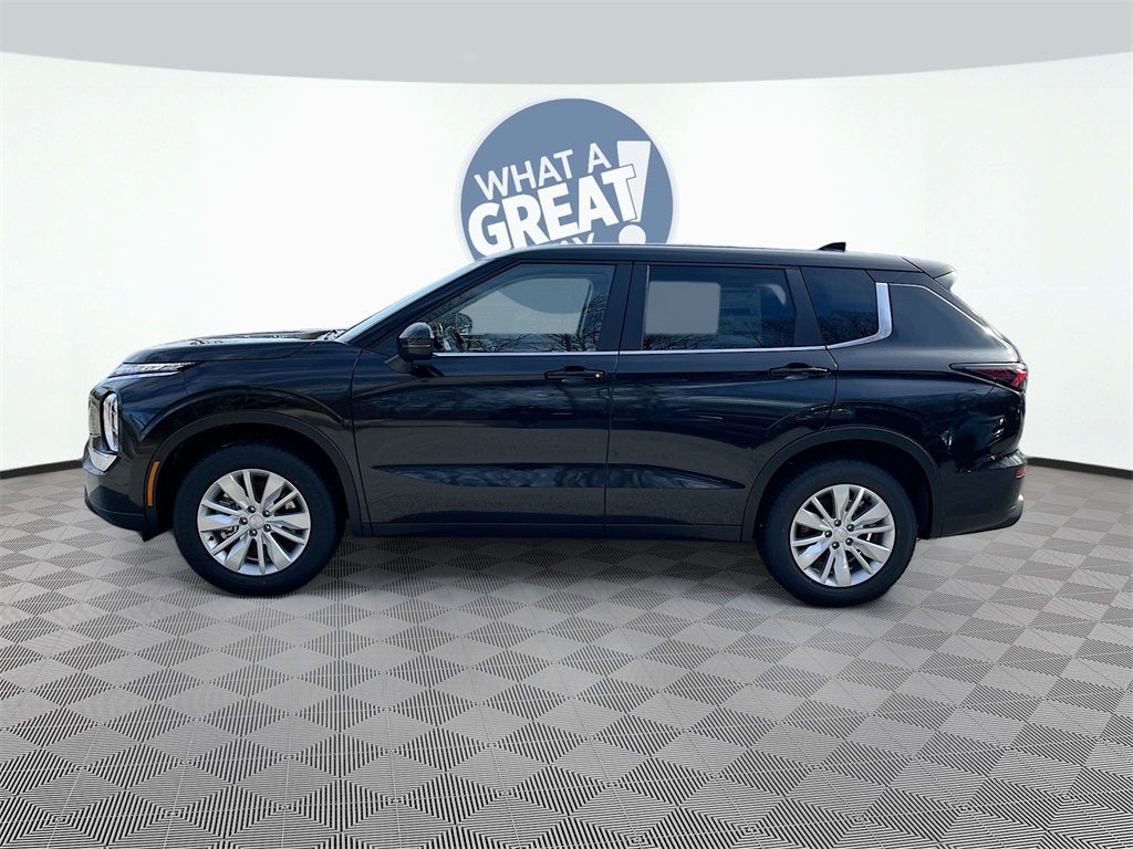 2025 Mitsubishi Outlander ES