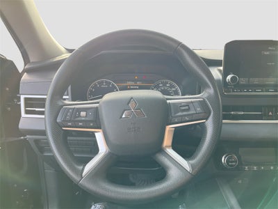 2024 Mitsubishi Outlander ES