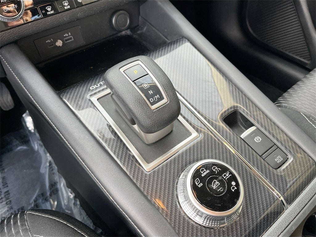 2024 Mitsubishi Outlander ES