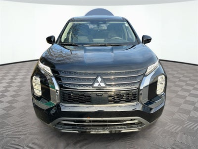 2024 Mitsubishi Outlander ES