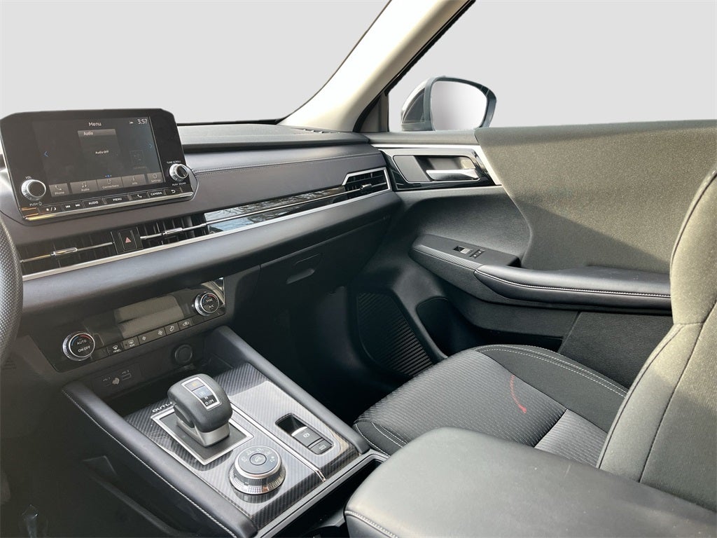 2024 Mitsubishi Outlander ES