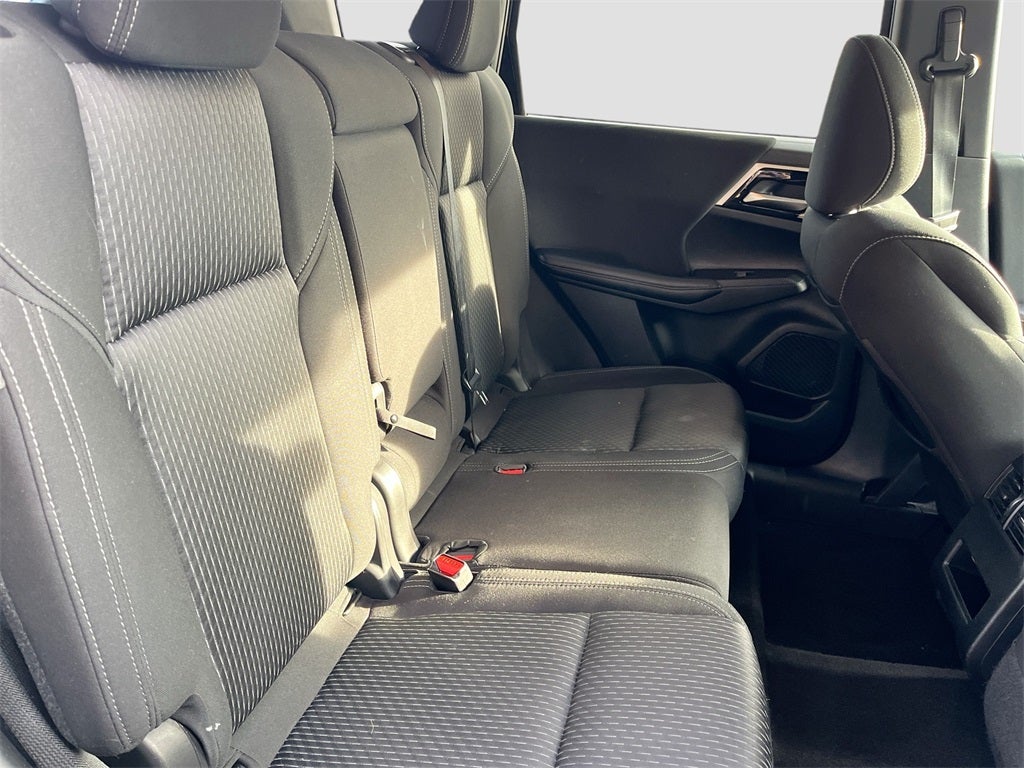 2024 Mitsubishi Outlander ES