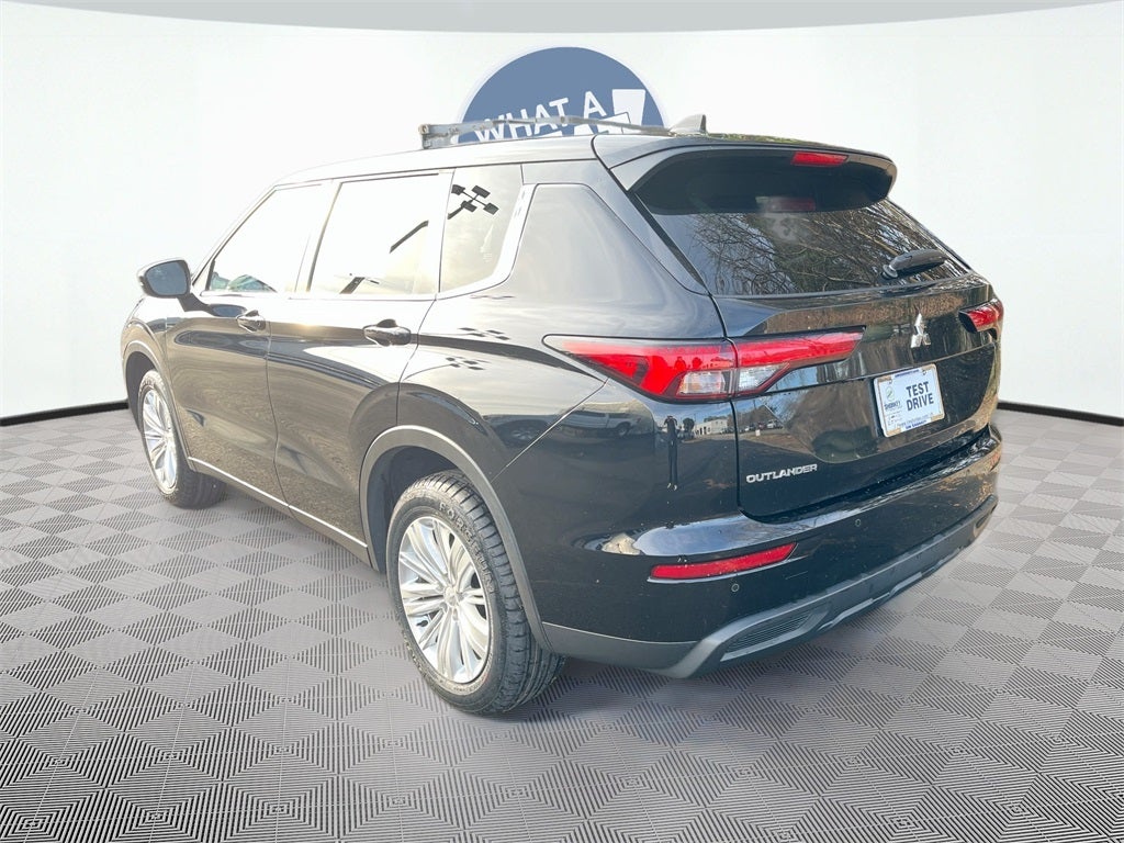 2024 Mitsubishi Outlander ES