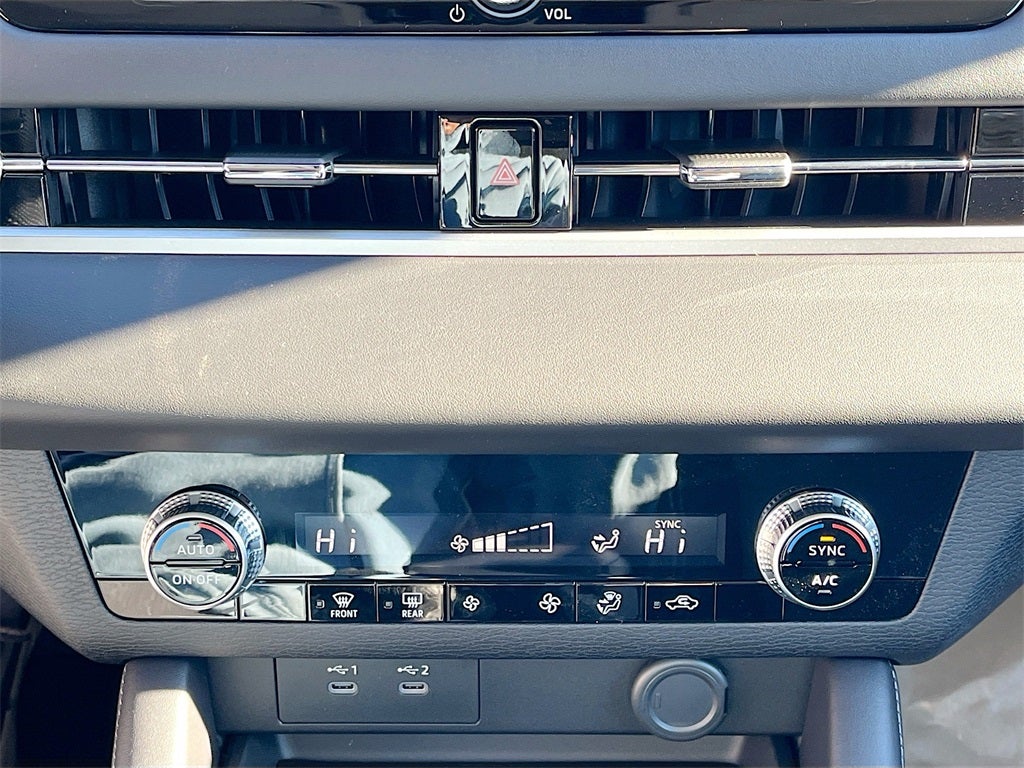 2025 Mitsubishi Outlander ES