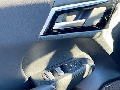 2025 Mitsubishi Outlander ES